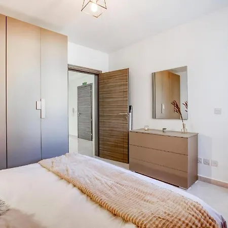 The Residences Close To Marina & Promenade By 360 Estates * Gzira