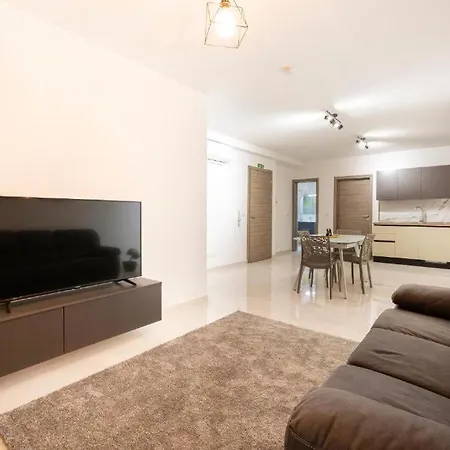 The Residences Close To Marina & Promenade By 360 Estates *